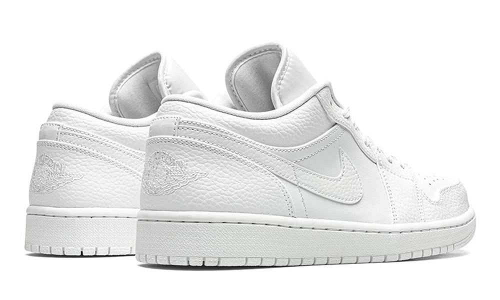 https://cdn.shopify.com/s/files/1/0560/7754/9738/products/15572061_28680803_1000.jpg?v=1632079194