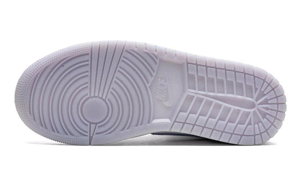 https://cdn.shopify.com/s/files/1/0560/7754/9738/products/17114467_34602689_1000.jpg?v=1632084518