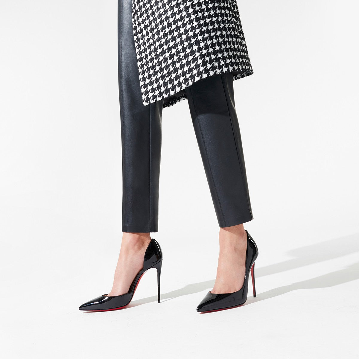 https://cdn.shopify.com/s/files/1/0648/4253/0893/files/3130524bk01-3130524bk01-hover-ecommerce-christianlouboutin-iriza-3130524_bk01_2_1200x1200_3bfd3060-1fc4-41b6-8815-a95db3b8d9a7.jpg?v=1762887537