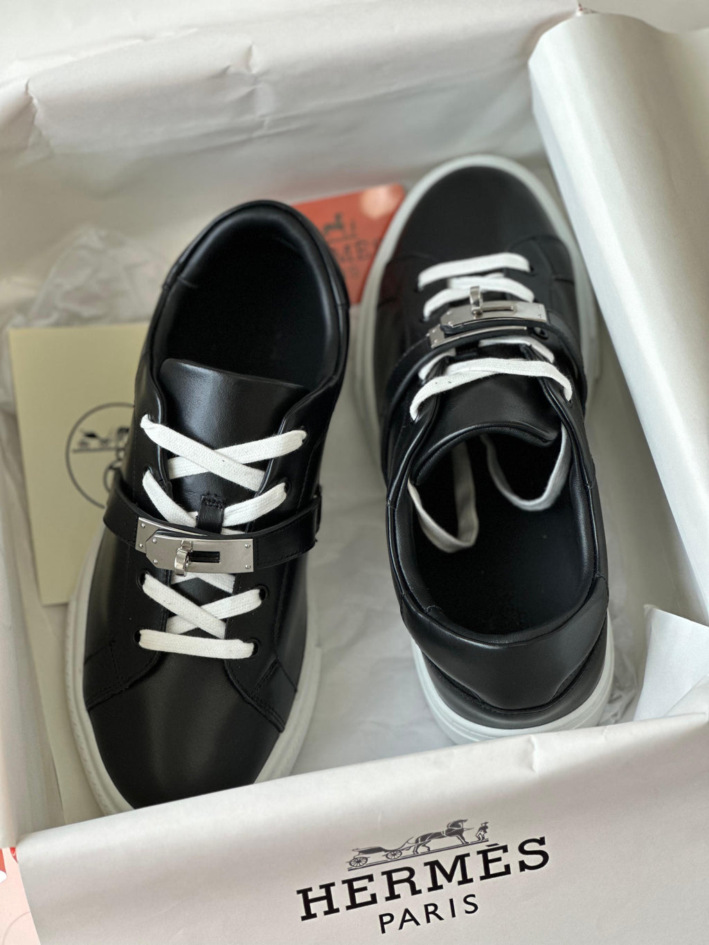 https://cdn.shopify.com/s/files/1/0648/4253/0893/files/3_2_3b1bc6a3-9d9e-4c39-9988-d83140e80be9.jpg?v=1762887827