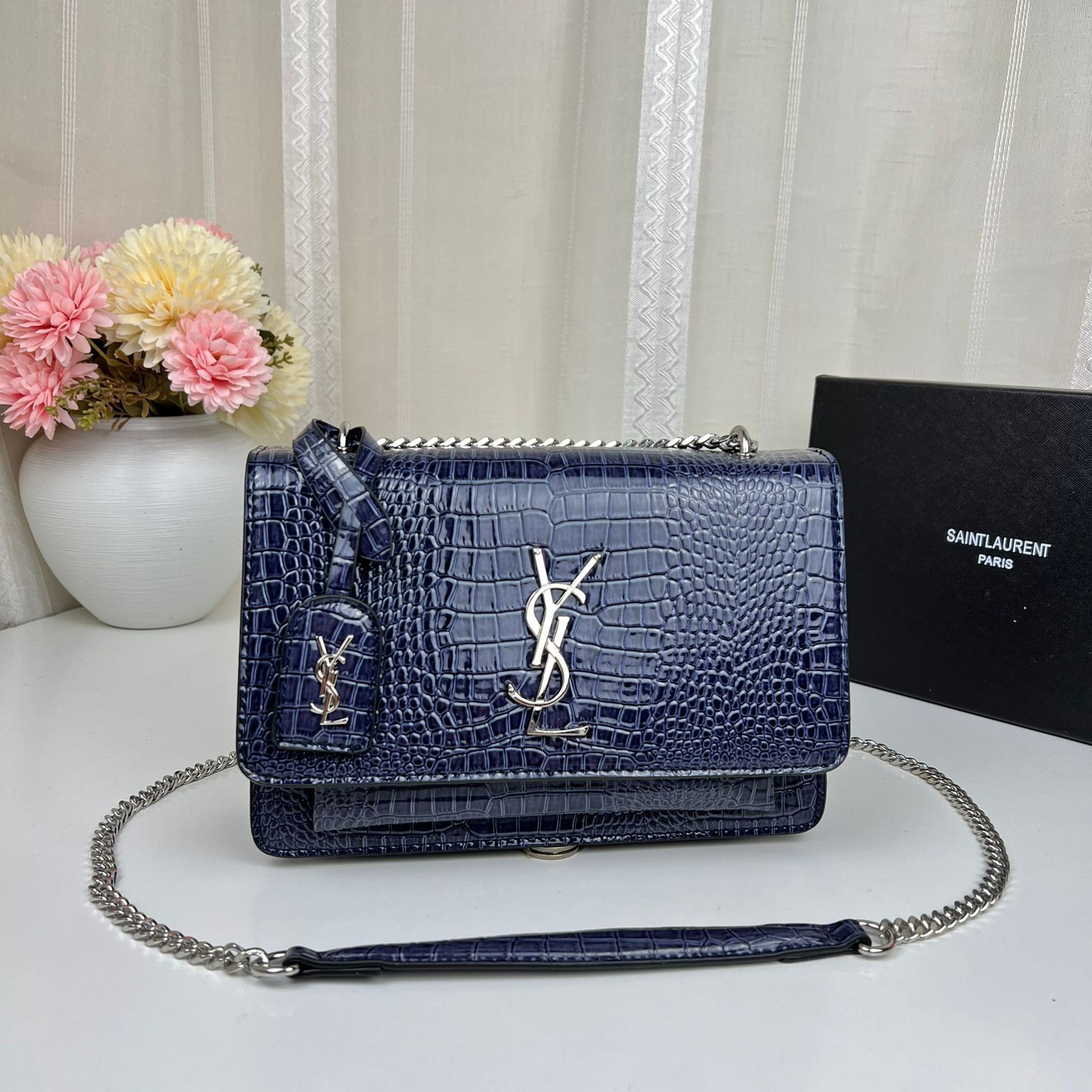 https://cdn.shopify.com/s/files/1/0648/4253/0893/files/878b4777-7e4b-4a33-b152-4ce0bc187a6e.jpg?v=1762886796