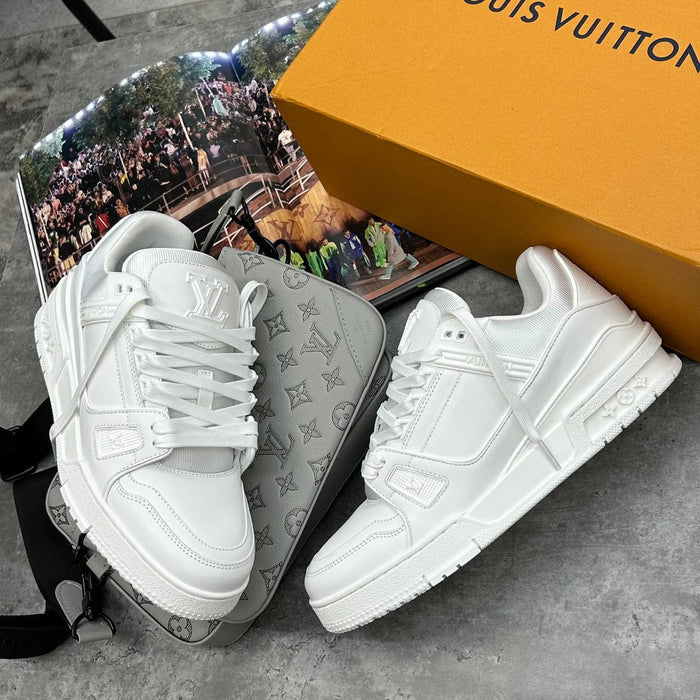 https://cdn.shopify.com/s/files/1/0648/4253/0893/files/LOUISVUITTONTRAINERWHITE_2.jpg?v=1762887560