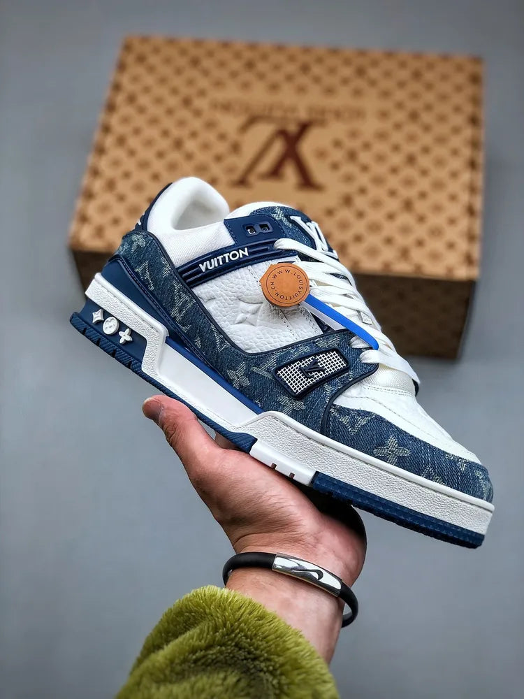 https://cdn.shopify.com/s/files/1/0648/4253/0893/files/LouisVuittonBlueWhiteTrainer_6.webp?v=1762887586
