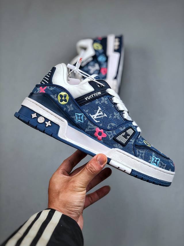 https://cdn.shopify.com/s/files/1/0648/4253/0893/files/LouisVuittonTrainerBlueDenimEmbroidered_7_f02dcd36-c8de-4cdf-a00b-757e1a8496f7.jpg?v=1762887075