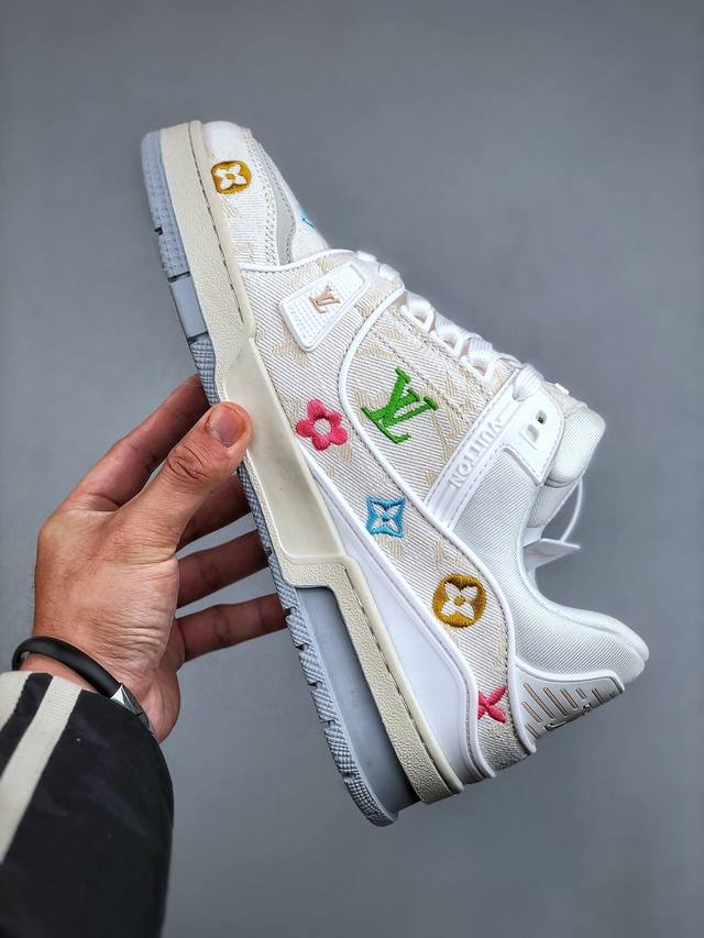 https://cdn.shopify.com/s/files/1/0648/4253/0893/files/LouisVuittonTrainerWhiteDenimEmbroidered_2.jpg?v=1762887078