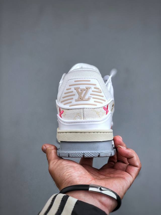 https://cdn.shopify.com/s/files/1/0648/4253/0893/files/LouisVuittonTrainerWhiteDenimEmbroidered_6.jpg?v=1762887078