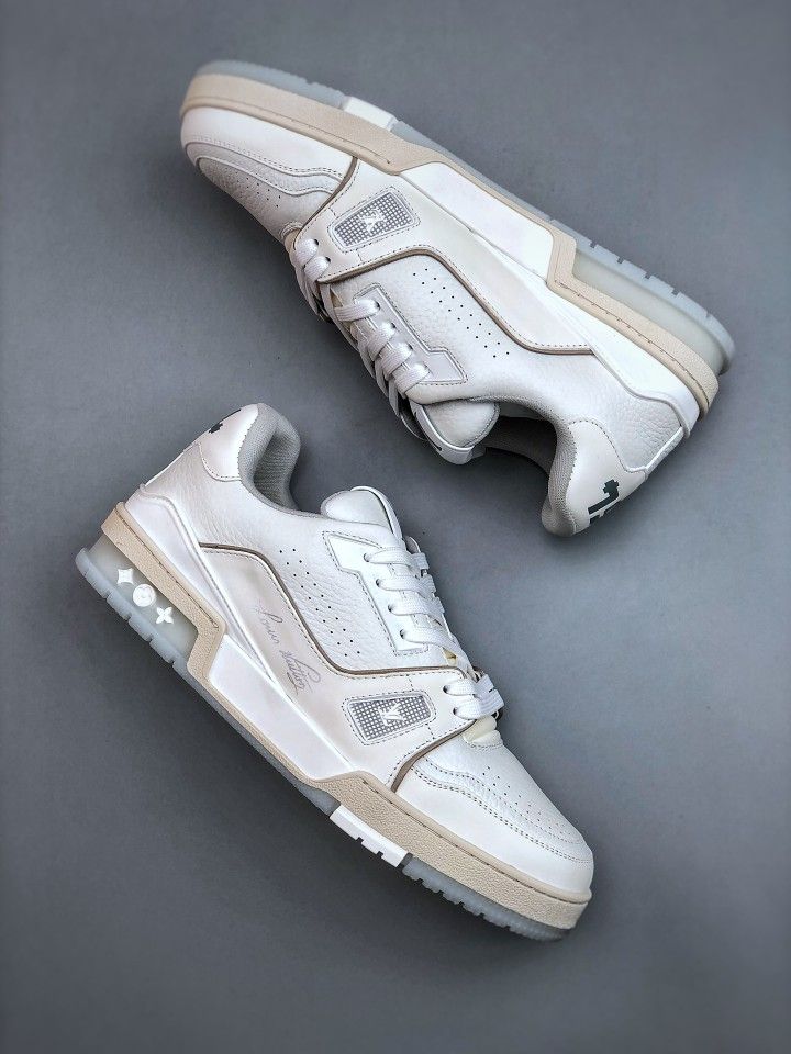 https://cdn.shopify.com/s/files/1/0648/4253/0893/files/LouisVuittonTrainer_54SignatureWhiteGrey_2.jpg?v=1762887081