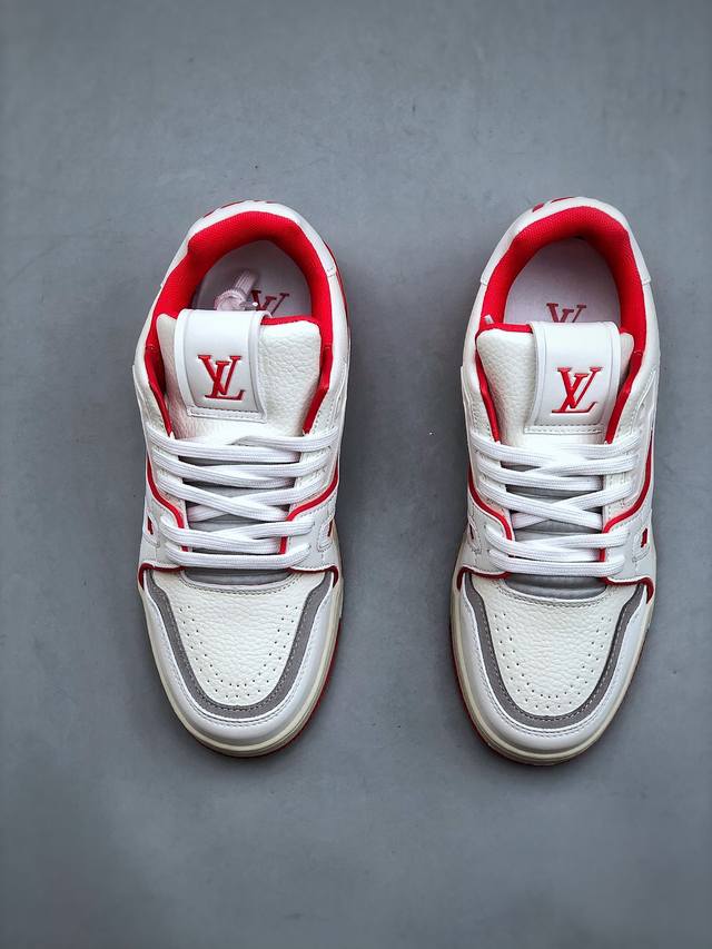 https://cdn.shopify.com/s/files/1/0648/4253/0893/files/LouisVuittonTrainer_54SignatureWhiteRed_6_42d100c7-7c03-44a3-ae1e-c8fa0227551b.jpg?v=1762887080