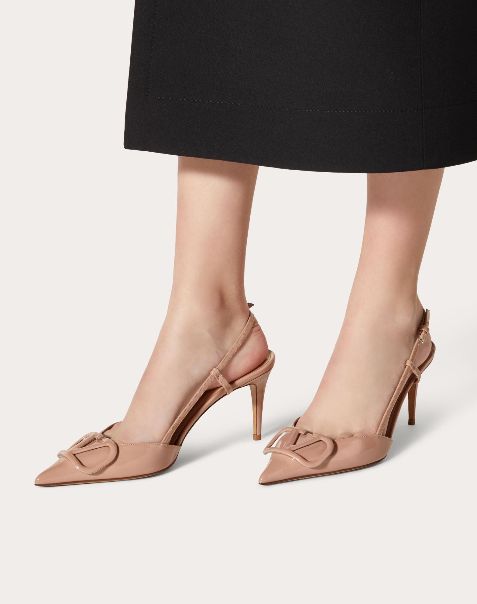 https://cdn.shopify.com/s/files/1/0648/4253/0893/files/ValentinoBeigeLaceUpHeels_2.jpg?v=1762887547