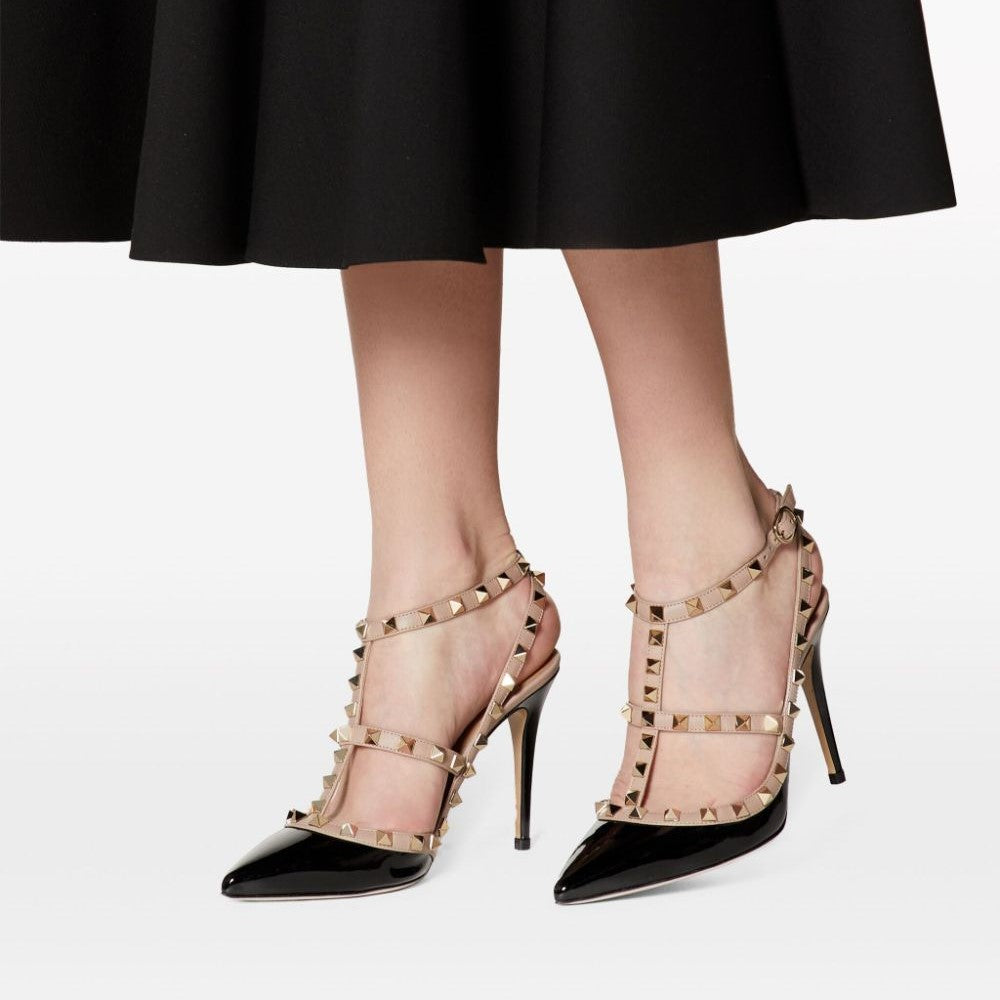 https://cdn.shopify.com/s/files/1/0648/4253/0893/files/ValentinoGaravaniRockstudBlackPumps_1.jpg?v=1762887548
