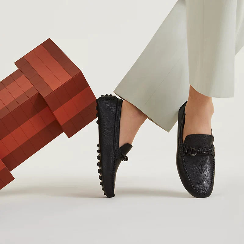 https://cdn.shopify.com/s/files/1/0626/8095/7046/files/alessandro-loafer--242895ZH01-worn-2-0-0-800-800_g.webp?v=1755336251