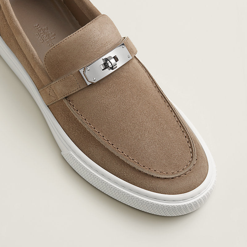 https://cdn.shopify.com/s/files/1/0626/8095/7046/files/game-slip-on-sneaker--241851ZHX3-above-wm-6-0-0-800-800_g.jpg?v=1755337060