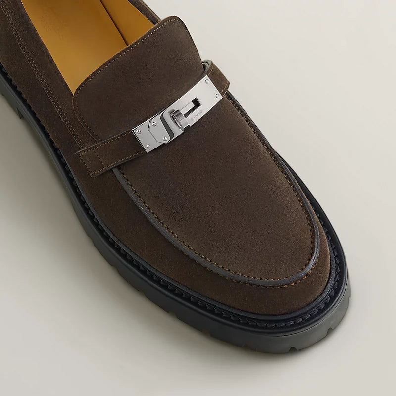 https://cdn.shopify.com/s/files/1/0626/8095/7046/files/icone-loafer--242908ZAME-above-wm-6-0-0-800-800_g.webp?v=1755336643
