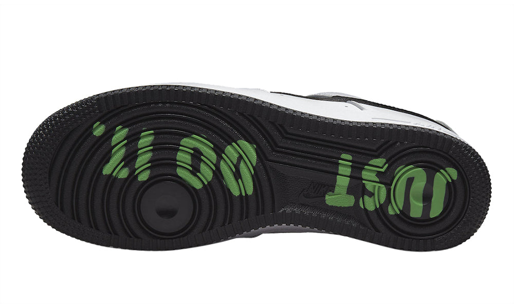 https://cdn.shopify.com/s/files/1/0560/7754/9738/products/ipad_nike-air-force-1-low-just-do-it-white-black-green-4.jpg?v=1664015069