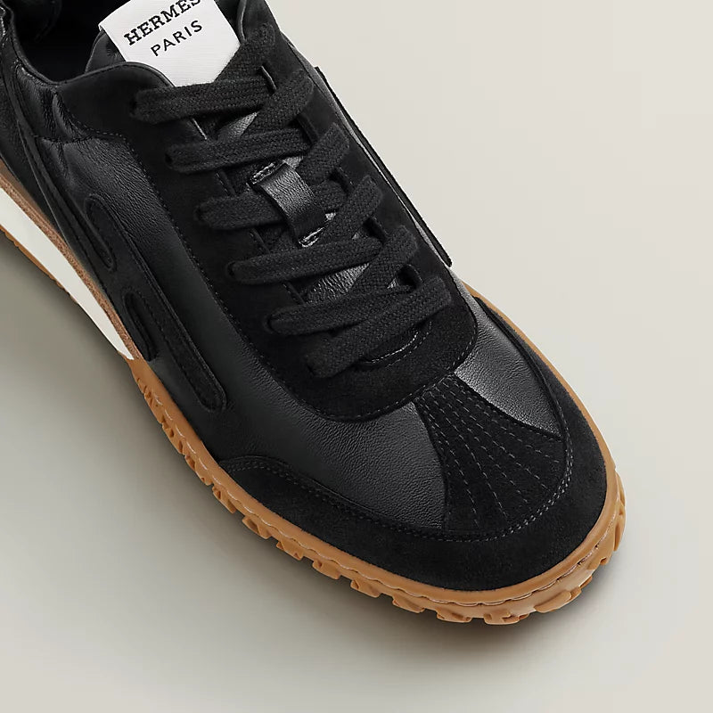 https://cdn.shopify.com/s/files/1/0648/4253/0893/files/jet-sneaker--242154Z02-above-wm-7-0-0-800-800_g.webp?v=1762887961