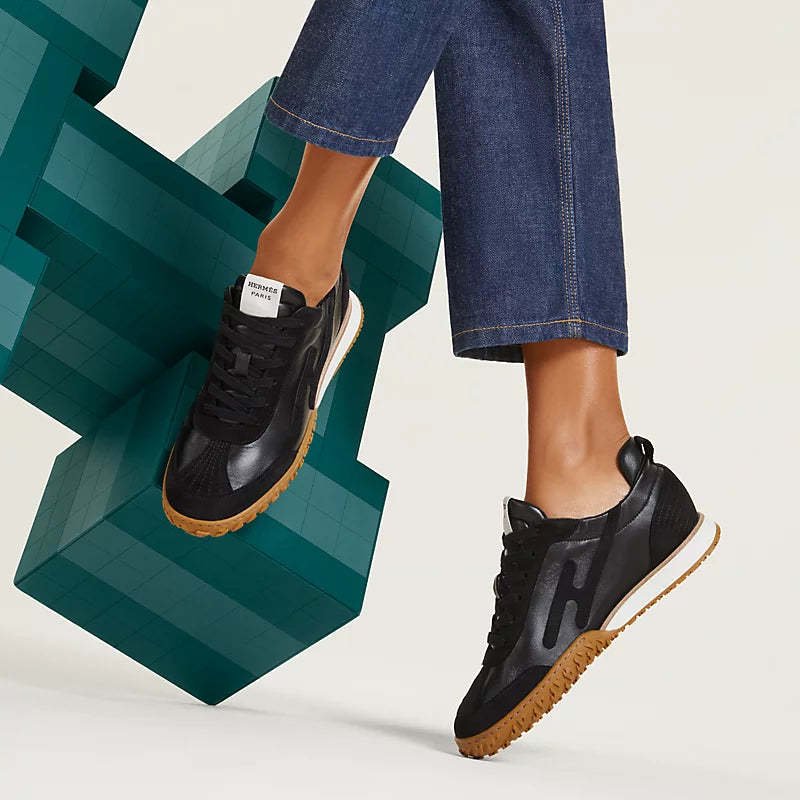 https://cdn.shopify.com/s/files/1/0648/4253/0893/files/jet-sneaker--242154Z02-worn-2-0-0-800-800_g.webp?v=1762887960