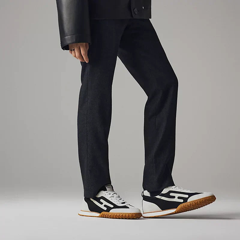 https://cdn.shopify.com/s/files/1/0648/4253/0893/files/jet-sneaker--242923ZH02-worn-3-0-0-800-800_g.webp?v=1762887962