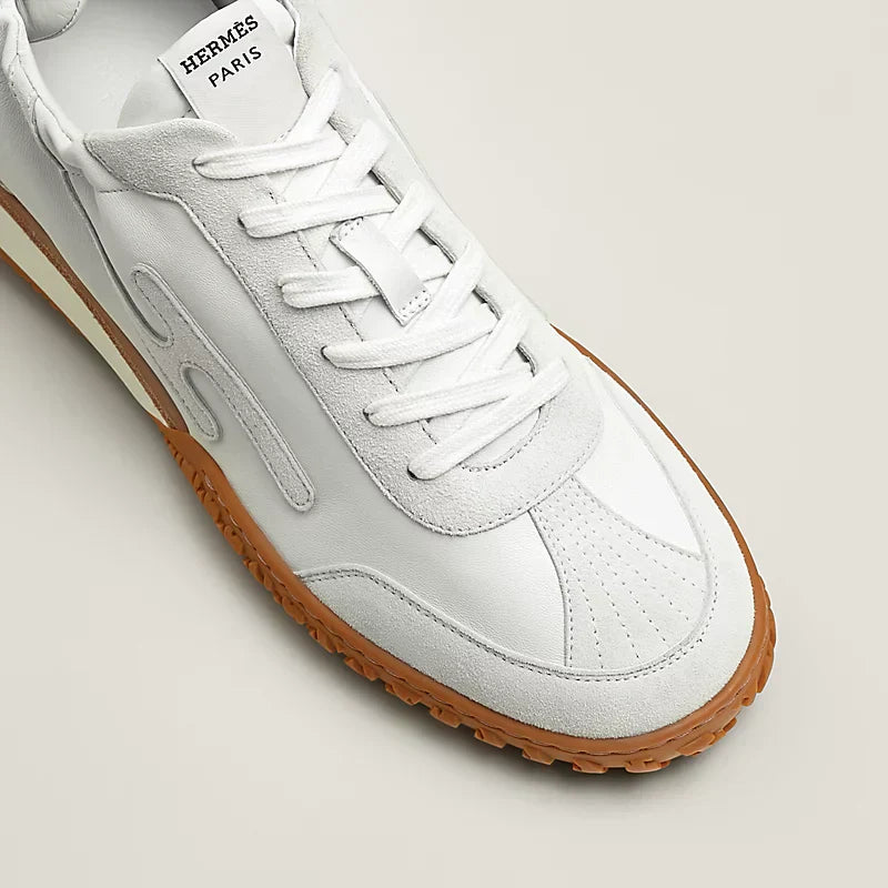 https://cdn.shopify.com/s/files/1/0648/4253/0893/files/jet-sneaker--242924ZH90-above-wm-7-0-0-800-800_g.webp?v=1762887983
