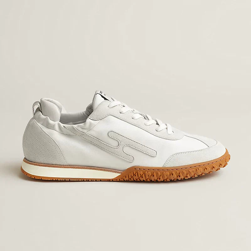 https://cdn.shopify.com/s/files/1/0648/4253/0893/files/jet-sneaker--242924ZH90-side-wm-4-0-0-800-800_g.webp?v=1762887982