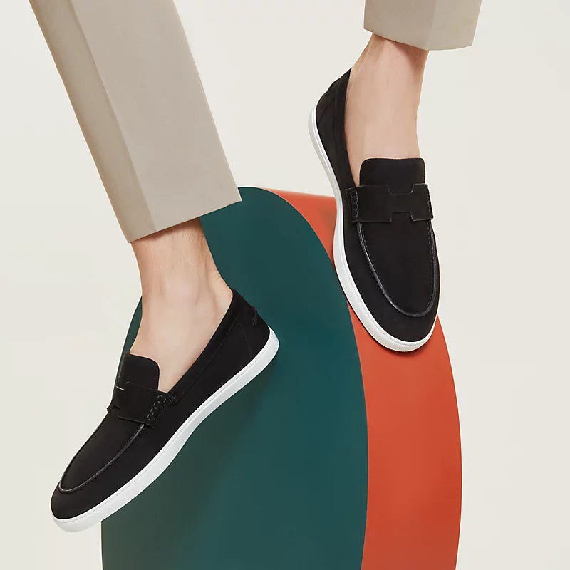 https://cdn.shopify.com/s/files/1/0626/8095/7046/files/job-loafer--242935ZA01-worn-2-0-0-800-800_g.webp?v=1755334514
