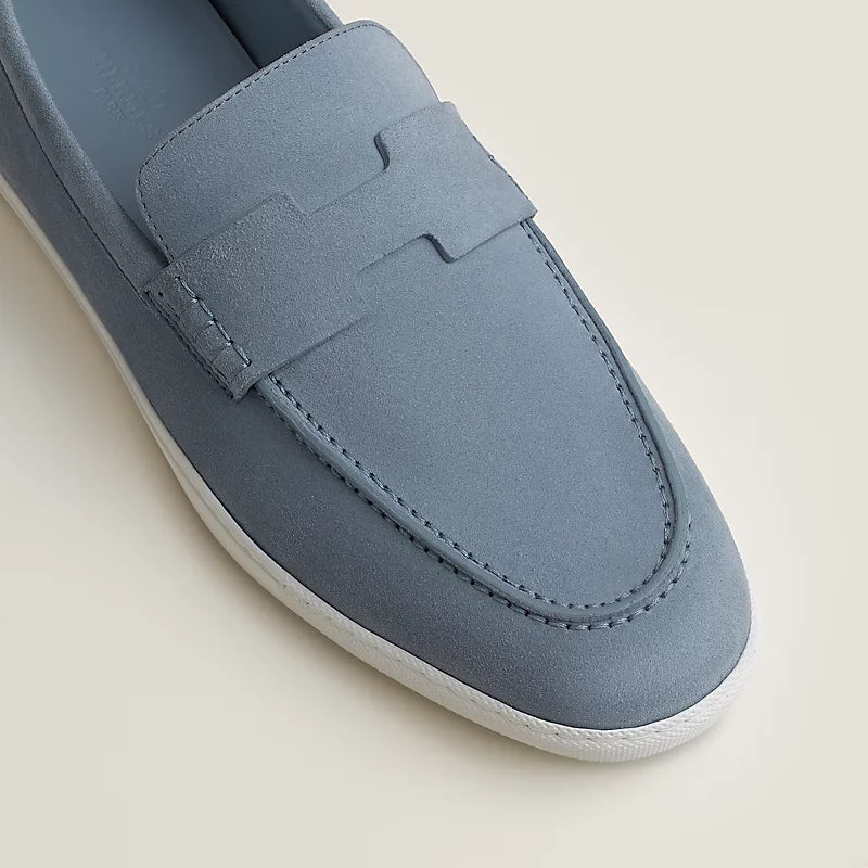 https://cdn.shopify.com/s/files/1/0626/8095/7046/files/job-loafer--242935ZADJ-above-wm-6-0-0-800-800_g.webp?v=1755334910