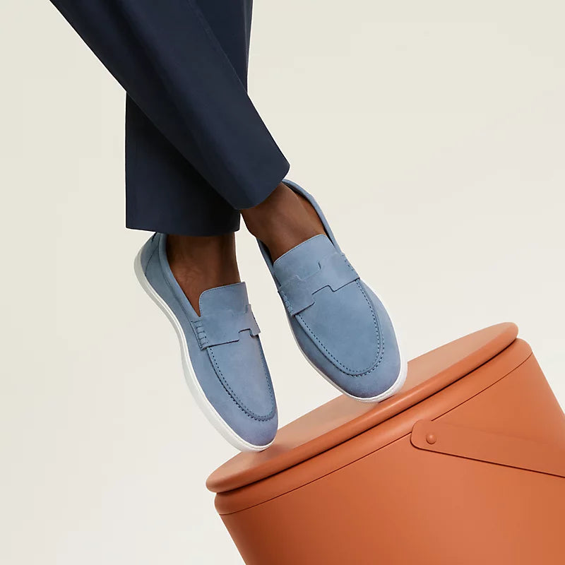 https://cdn.shopify.com/s/files/1/0626/8095/7046/files/job-loafer--242935ZADJ-worn-3-0-0-800-800_g.webp?v=1755334910