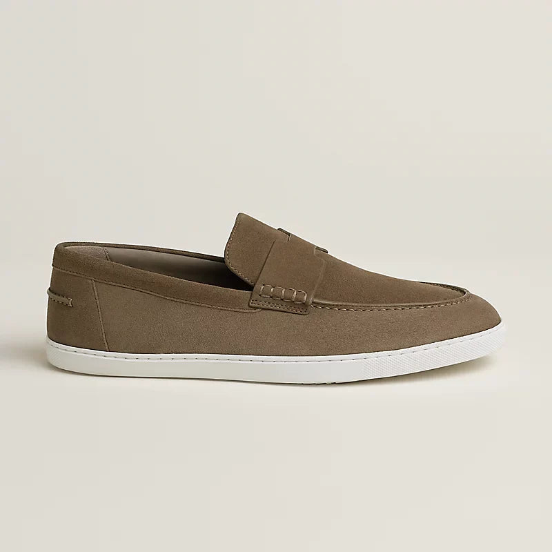 https://cdn.shopify.com/s/files/1/0626/8095/7046/files/job-loafer--242935ZAX3-side-wm-4-0-0-800-800_g.webp?v=1755335176