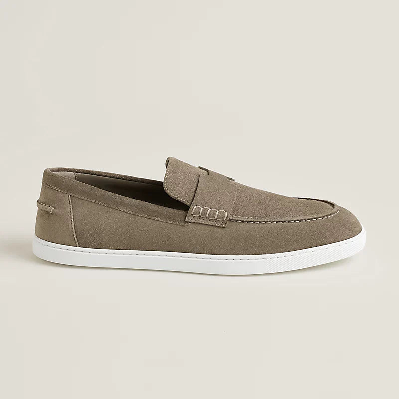 https://cdn.shopify.com/s/files/1/0626/8095/7046/files/job-loafer--252843ZAX3-side-wm-4-0-0-800-800_g.webp?v=1755333876