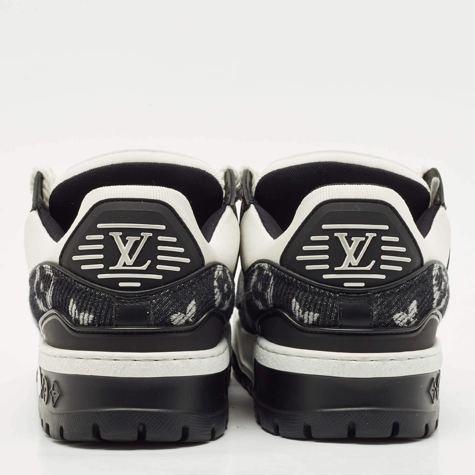 https://cdn.shopify.com/s/files/1/0648/4253/0893/files/luxury-women-louis-vuitton-used-shoes-p1158135-004.jpg?v=1762887585