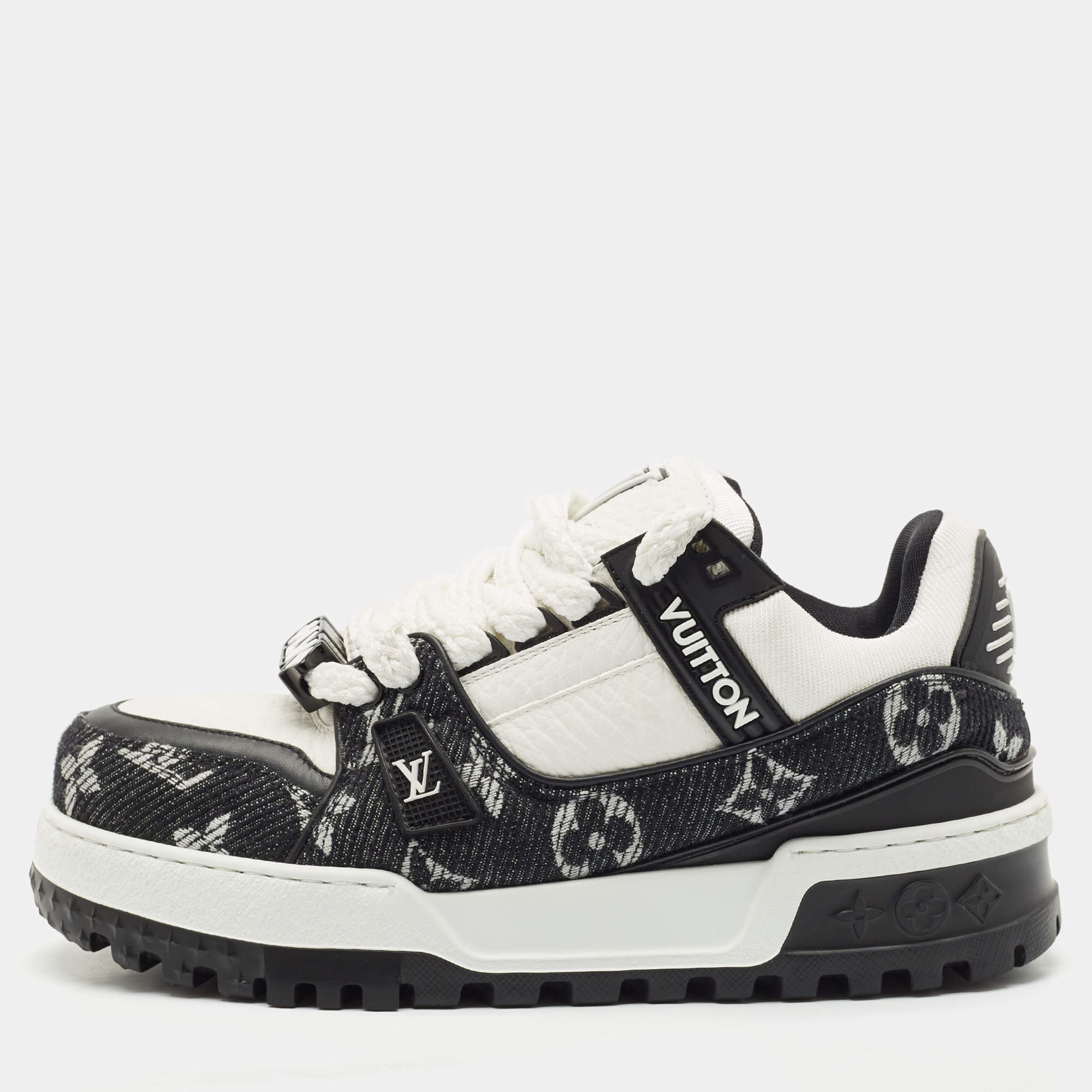 https://cdn.shopify.com/s/files/1/0648/4253/0893/files/luxury-women-louis-vuitton-used-shoes-p1158135-010.jpg?v=1762887585
