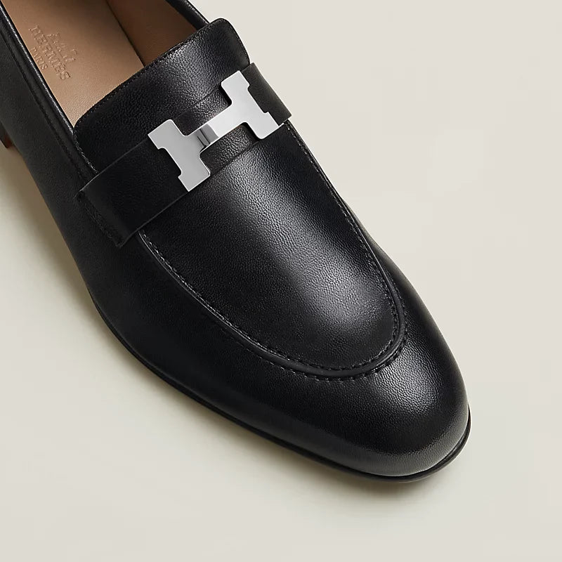 https://cdn.shopify.com/s/files/1/0626/8095/7046/files/paris-loafer--172368ZA02-above-wm-6-0-0-800-800_g.webp?v=1755335639