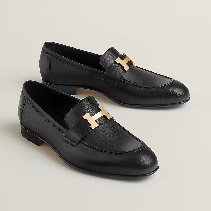 https://cdn.shopify.com/s/files/1/0626/8095/7046/files/paris-loafer--242900ZA03-front-wm-1-0-0-800-800_g.webp?v=1755335828