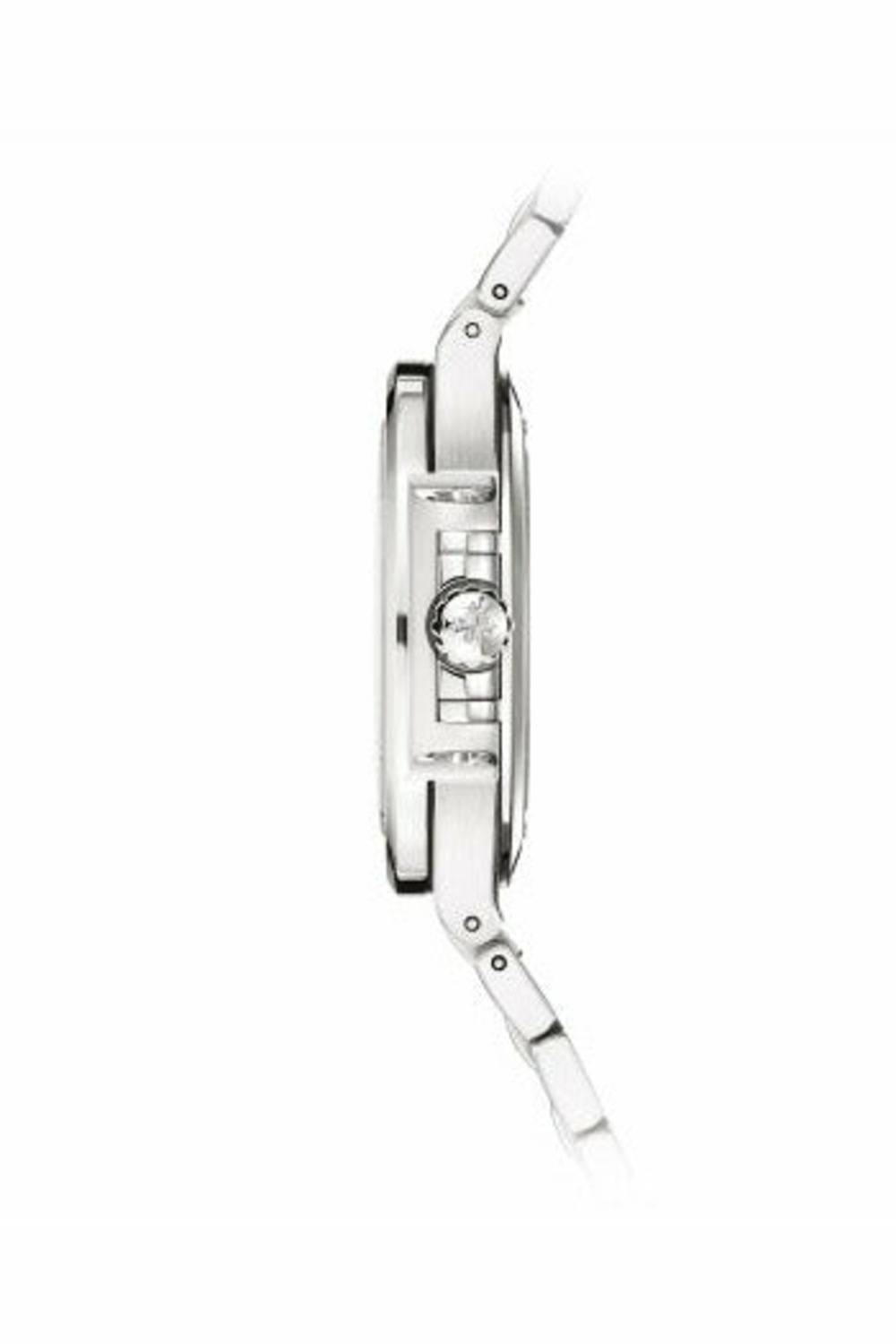 https://cdn.shopify.com/s/files/1/1016/2169/4801/files/patek-philippe-7118-1200a-001-nautilus-self-winding-dubailuxurywatch-7.jpg?v=1770280413