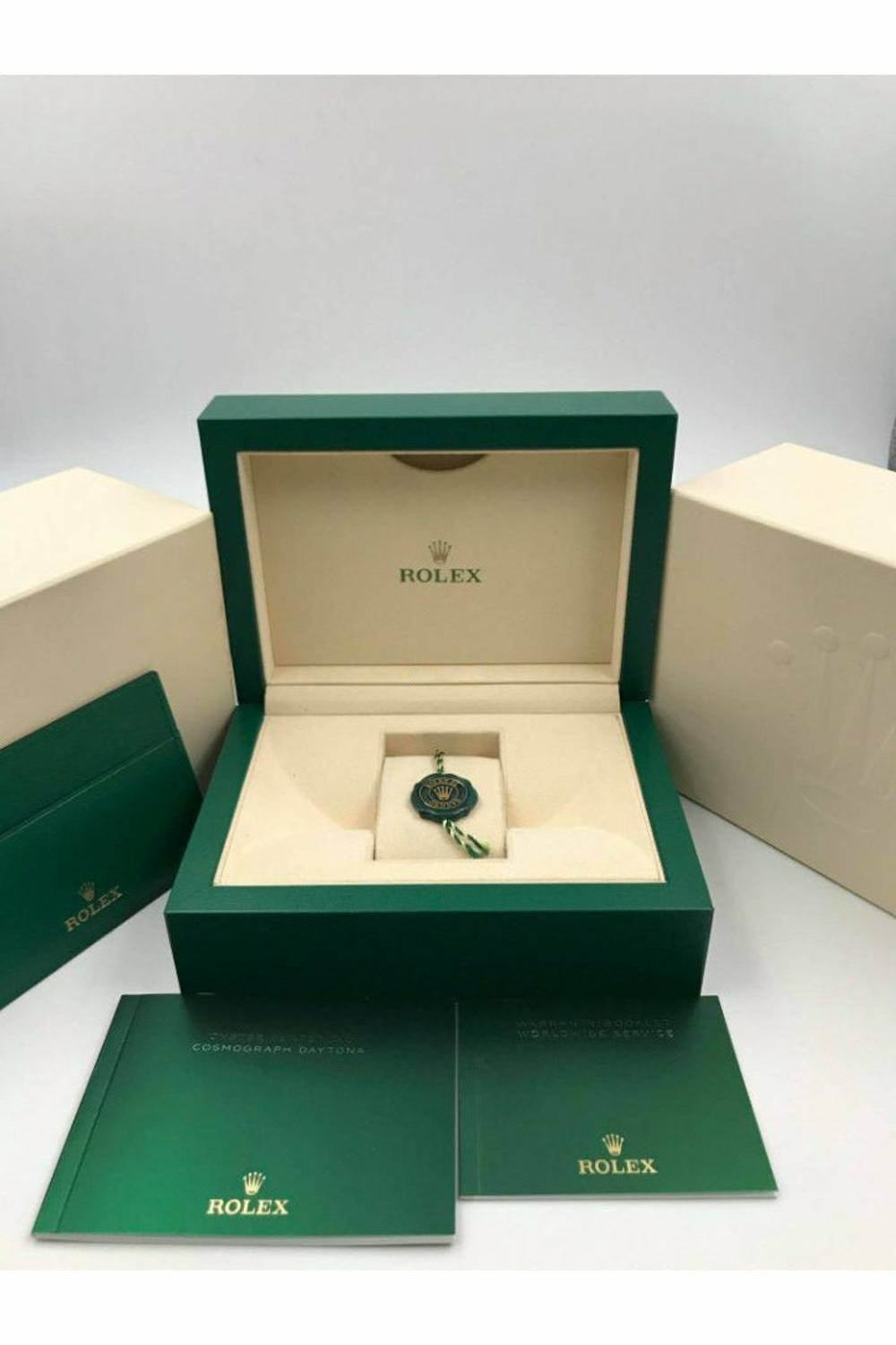 https://cdn.shopify.com/s/files/1/1016/2169/4801/files/rolex-cosmograph-daytona-116515ln-0041-dubailuxurywatch-5.jpg?v=1770280306